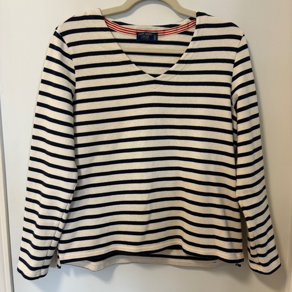 Saint James Striped V-Neck Long Sleeve Top in Navy and White